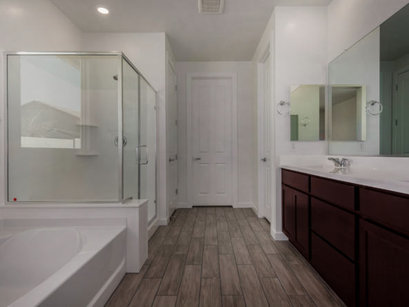 The Poppy floorplan master bathroom.