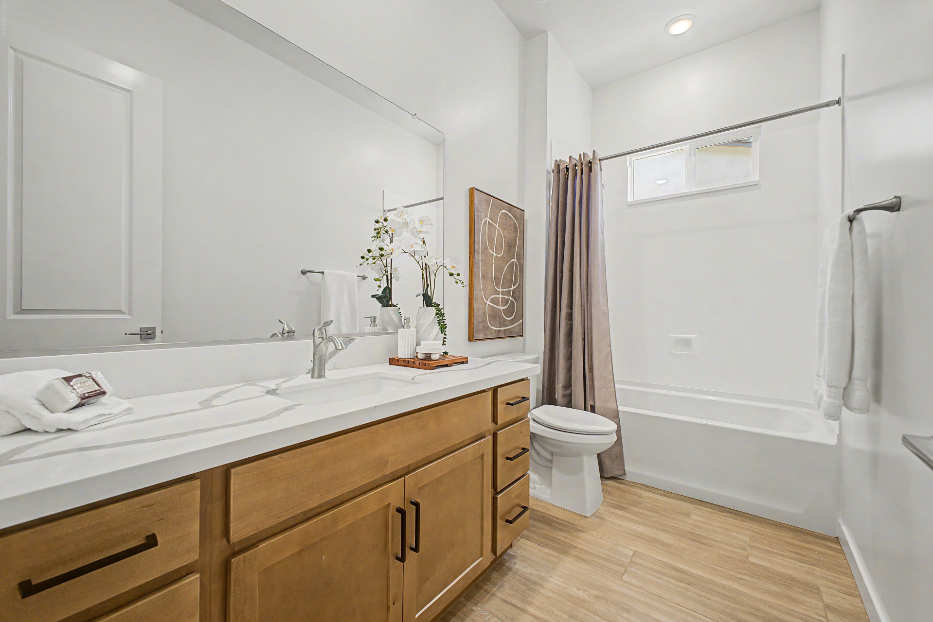 Tranquility RV Plan hall bathroom