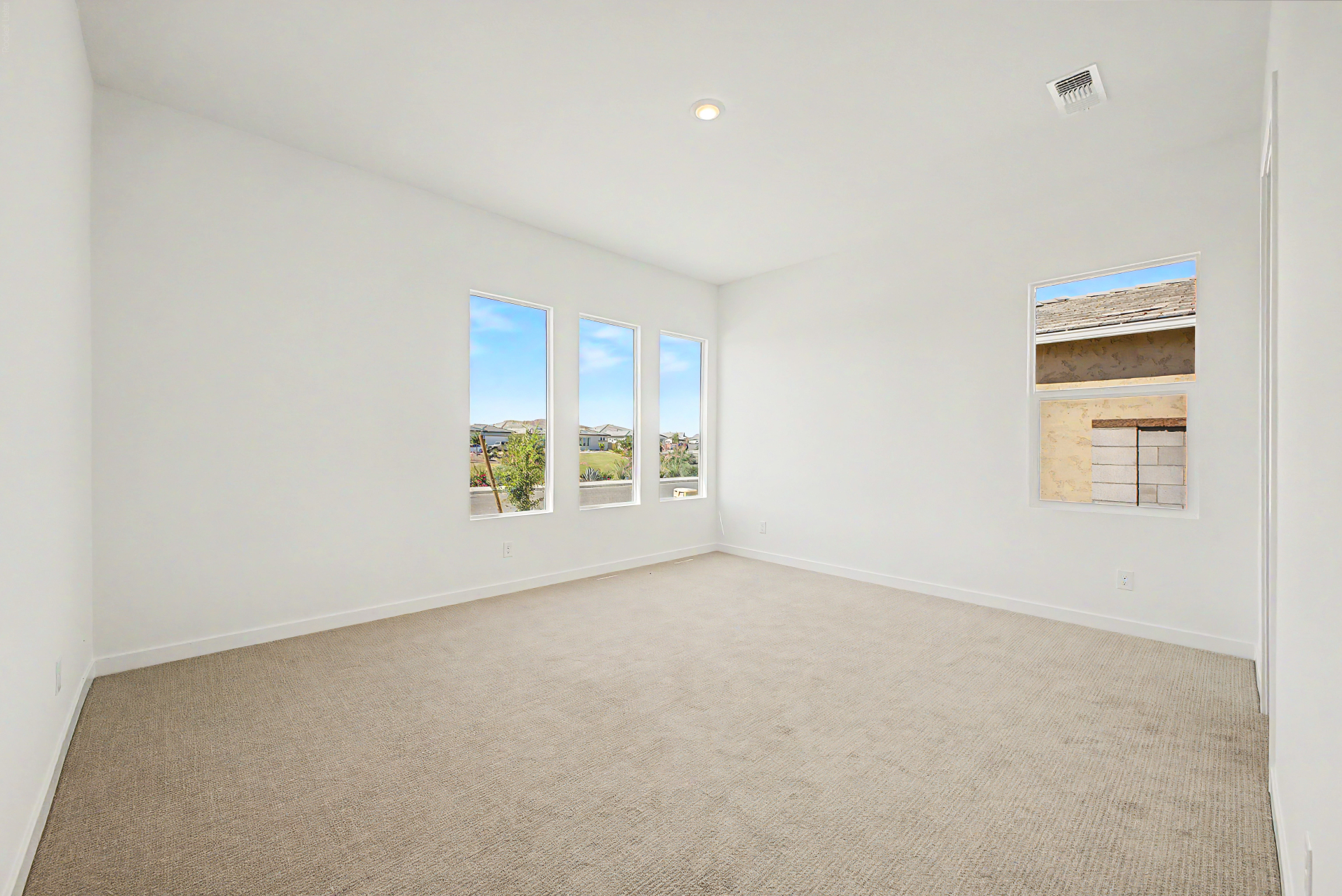 Lavish Floor Plan secondary en suite bedroom