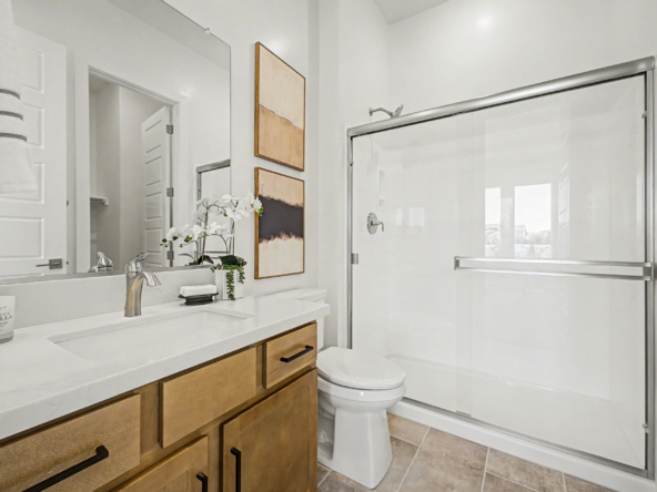 Lavish Floor Plan secondary en suite bathroom